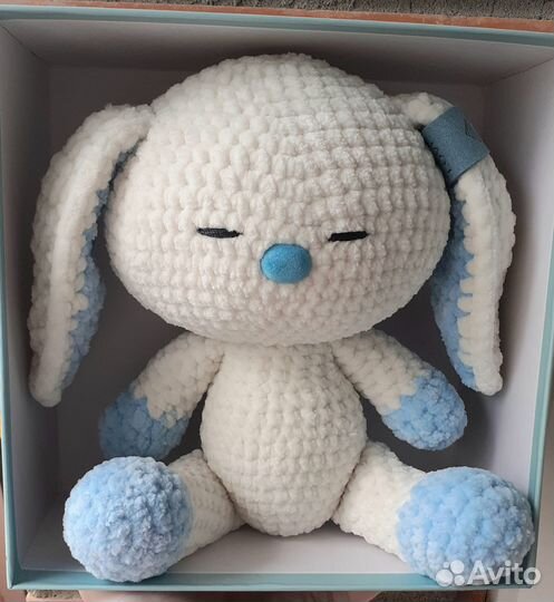 Зайка из плюшевой пряжи Moshi