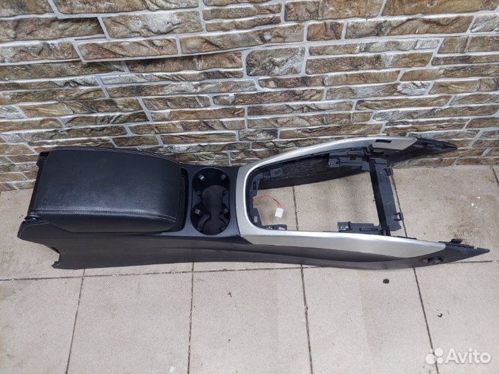 Консоль центральная Audi Q5 8R 2.0 CDN 2010