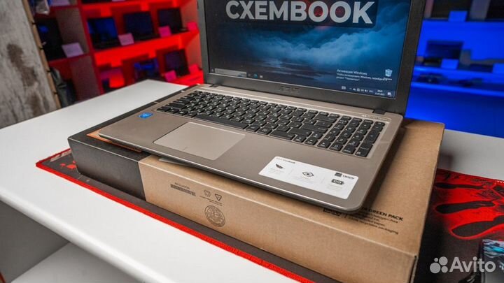 Ноутбук Asus: SSD, гарантия