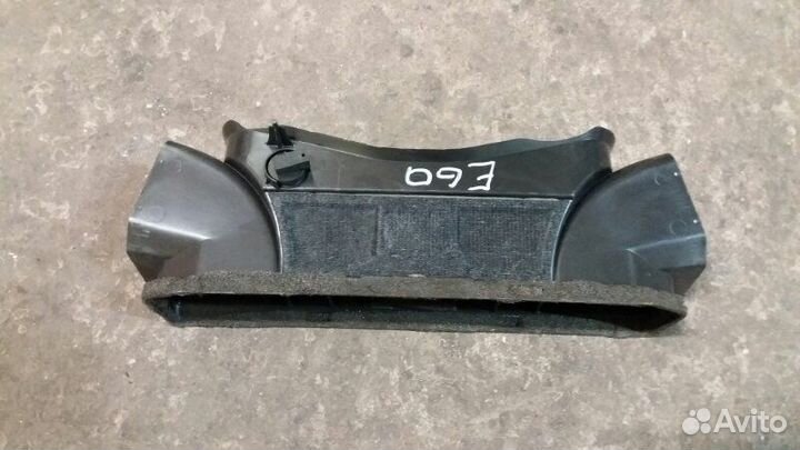 Воздуховод печки центральный BMW 5 E60 N52 2006