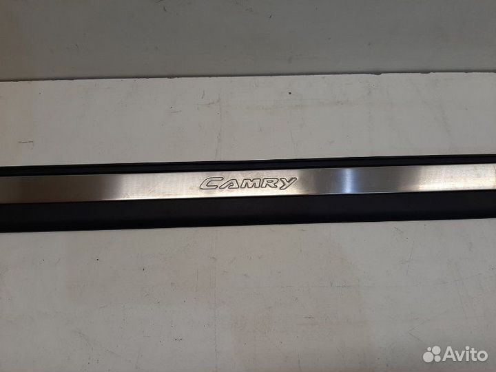 Накладка порога внутренняя передняя правая Toyota