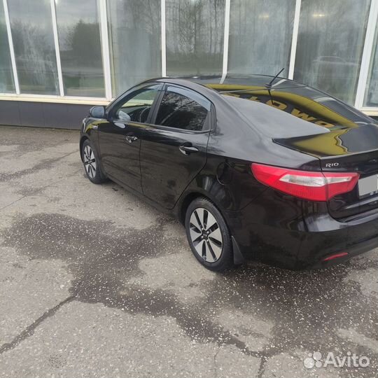 Kia Rio 1.4 AT, 2013, 176 211 км