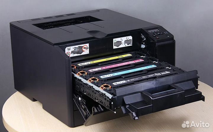 Цетной лазерный принтер HP Pro 200 M251n