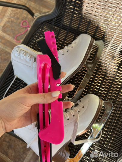 Фигурные коньки jackson