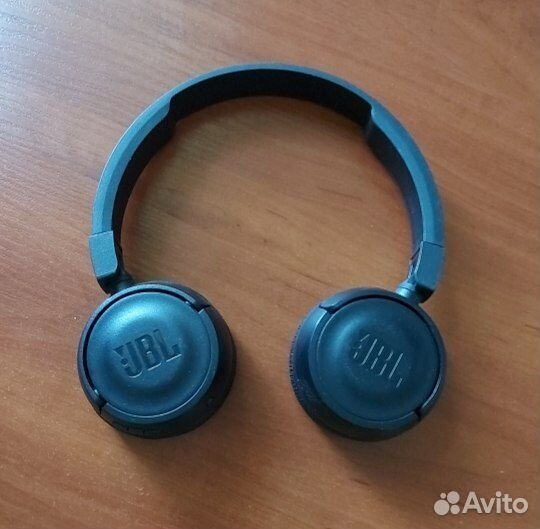 Беспроводные наушники JBL T450BT