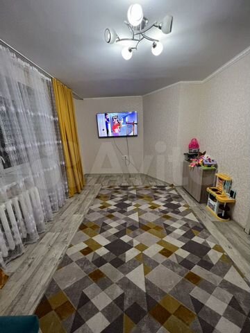 4-к. квартира, 110 м², 9/10 эт.