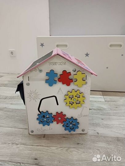 Бизиборд домик бу