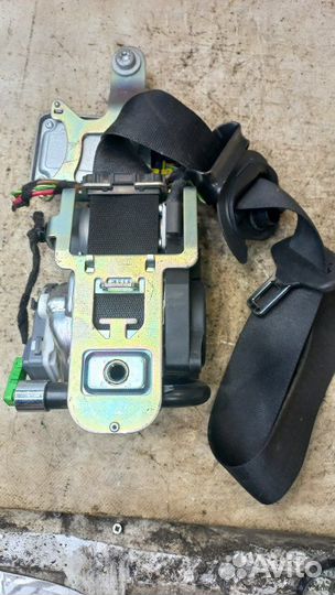 Ремень безопасности передний левый Mercedes-Benz