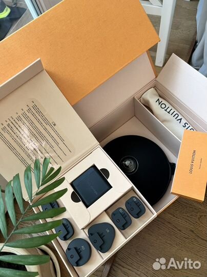 Колонка Louis Vuitton