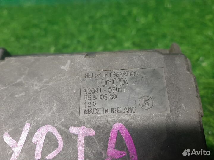 В наличии: блок предохранителей Toyota Avensis 1