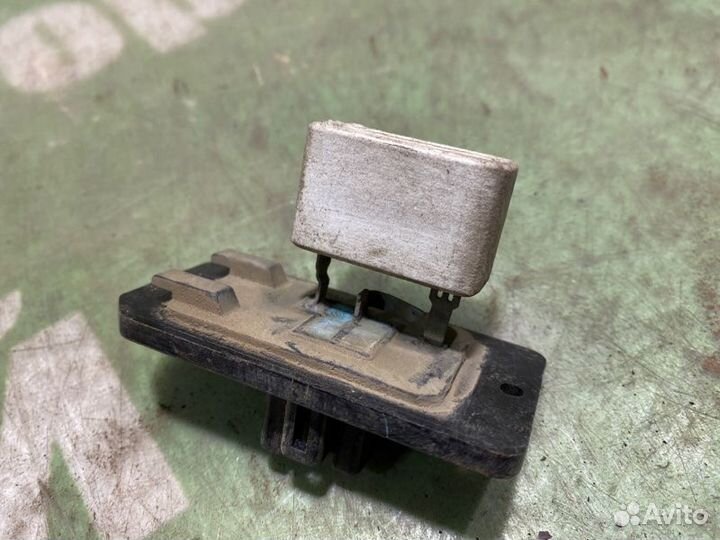 Реостат печки Toyota Vista SV40 4S-FE