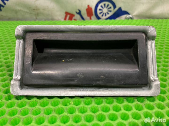 Ручка двери багажника Volkswagen Touareg NF 7P5