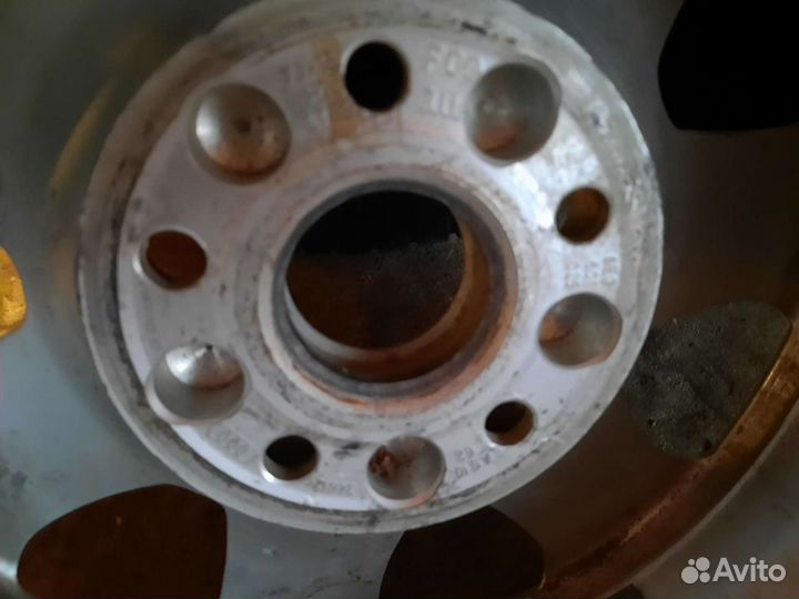 Колесо на Ауди и штамповки на Фольцваген