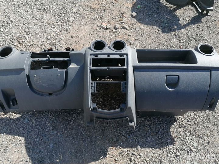 Торпедо Renault logan 1