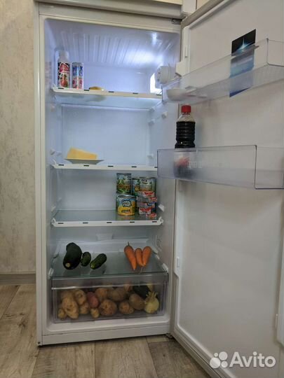 Холодильник бу beko