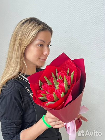 Тюльпаны фиолетовые, тюльпаны красные