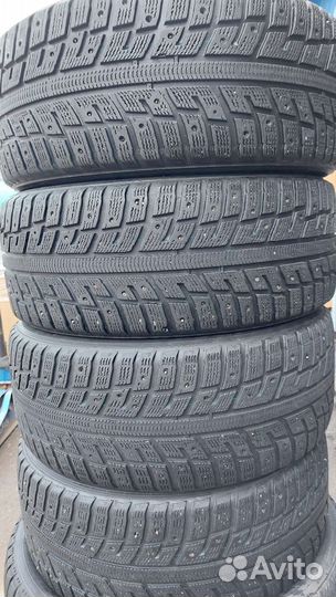 Kumho I'Zen KW22 215/50 R17 95T