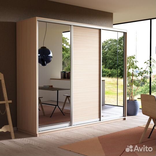 Шкаф купе с зеркалом