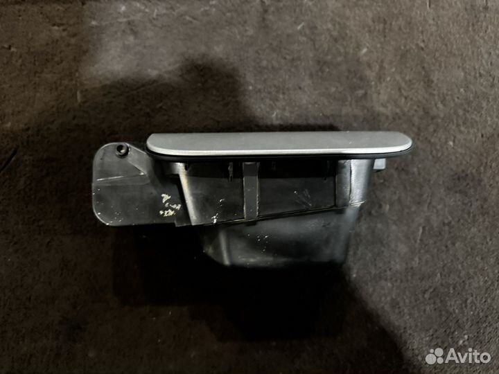 Лючок бензобака Skoda Superb 2