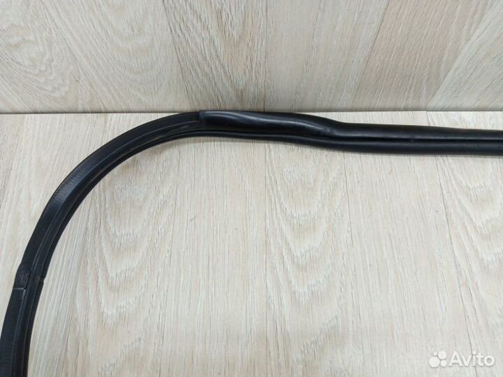 Уплотнитель проема двери задний левый Hyundai Ix35