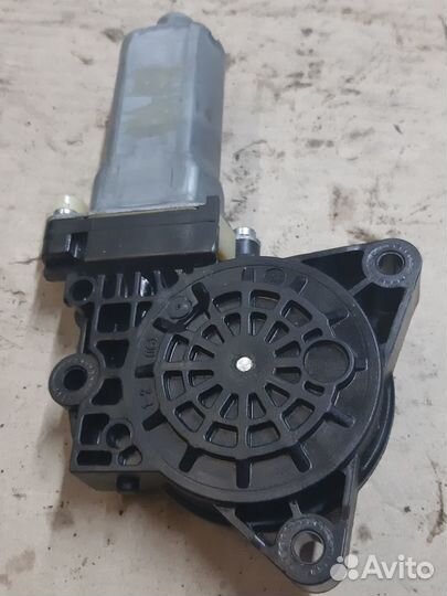 Мотор стеклоподъемника передний правый hyundai IX