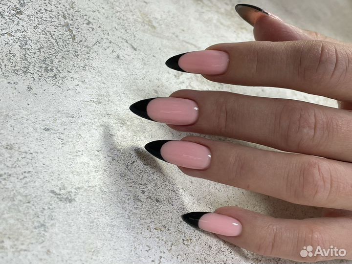 Маникюр/педикюр/наращивание