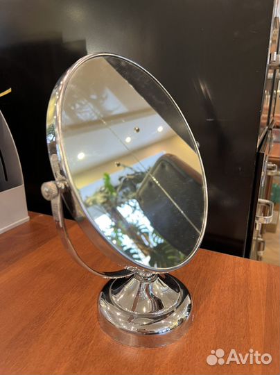 Зеркало настольное для макияжа