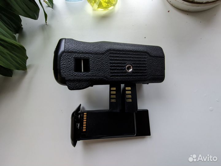 Батарейная ручка Fujifilm VG-XT3 для X-T3