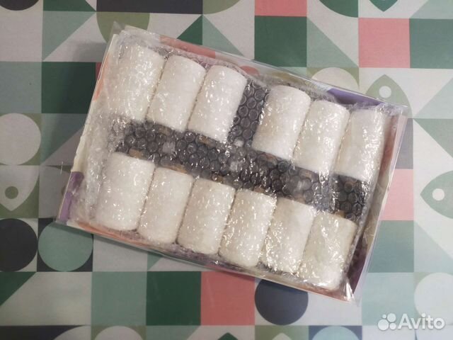 Катушки ниток:12белые(35лп) +5чёрные(coats)