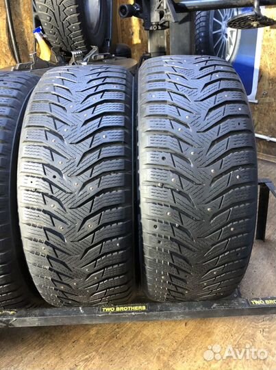 Kumho WinterCraft Ice WI31 215/55 R16 97T