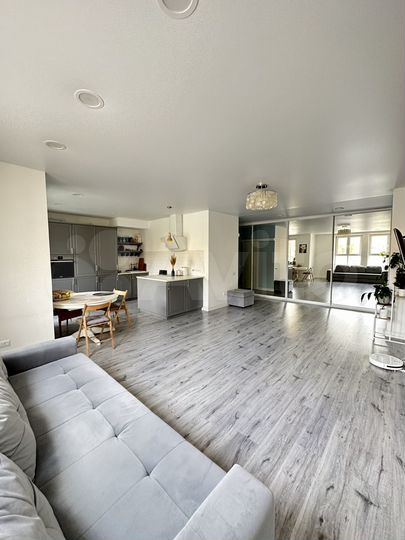 3-к. квартира, 89,6 м², 1/3 эт.