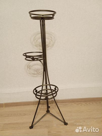 Подставка для цветов напольная металлическая
