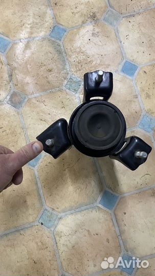 Подушка двигателя toyota camry 40