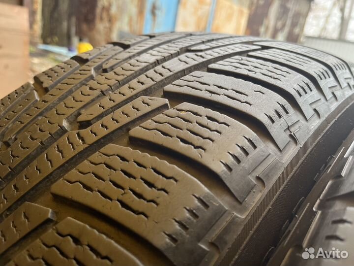 Nokian Tyres Hakkapeliitta R SUV 235/55 R18 104R