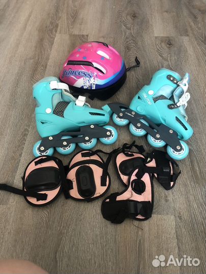 Ролики детские со шлемом и защитой