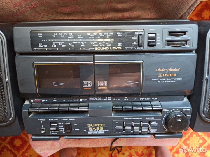 Радиомагнитола Fisher FM Radio 108 AUX Stereo