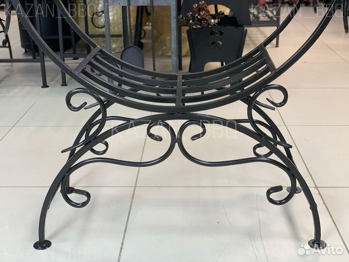 Мангал с боковыми полками и дровницей, 4 мм