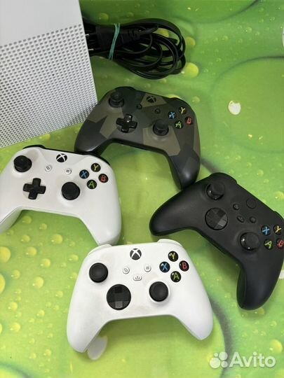Игровая приставка Microsoft Xbox ONE S