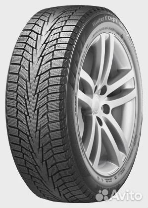 Hankook Winter I'Cept iZ 2 W616 215/60 R17 96T
