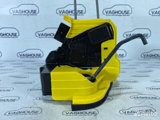 Замок двери задний левый Hyundai Solaris 1.4 G4LC