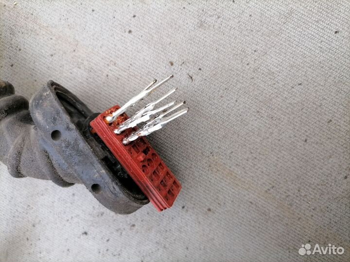 Проводка (коса) двери пер. лев. для Ford Focus II