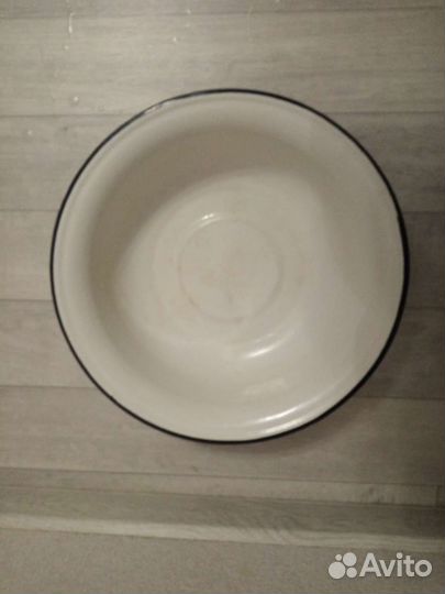 Тазы эмалированные