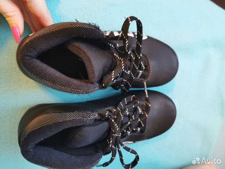 Лыжные ботинки