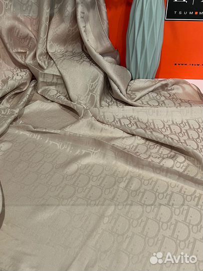 Шелковый однотонный платок Dior бежевый монограмм