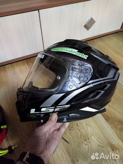 Мотошлем LS2