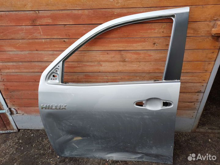 Дверь левая toyota hilux