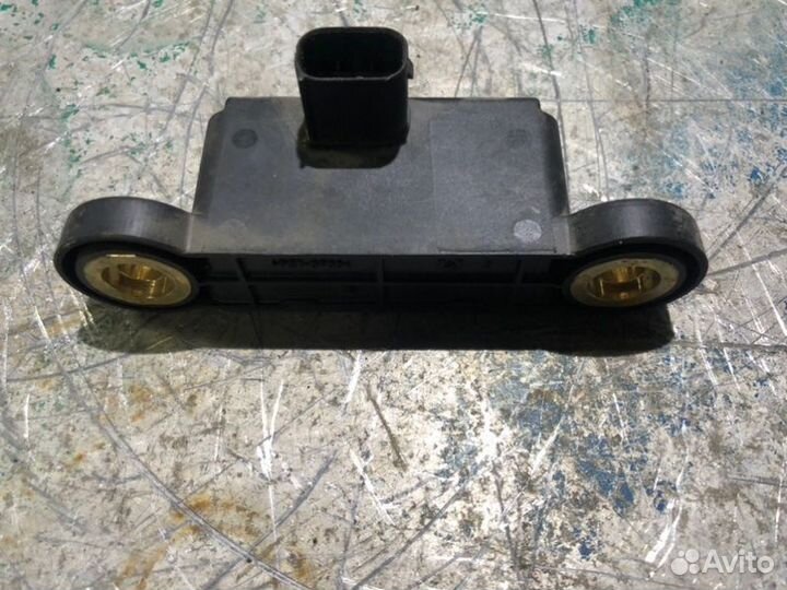 Датчик ускорения Mercedes-Benz Ml W164