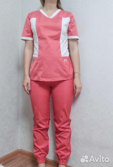 Новый Медицинский костюм женский
