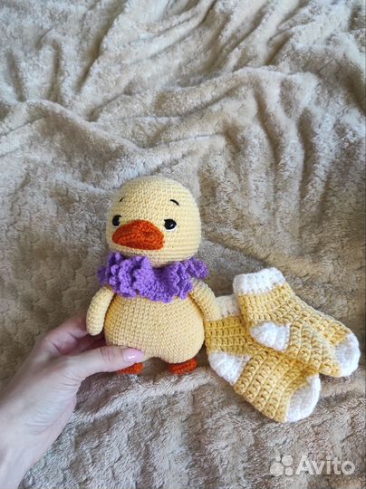 Набор: игрушка утёнок и носочки