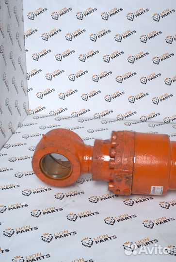 Гидроцилиндр ковша Hitachi zx330-3 4643260